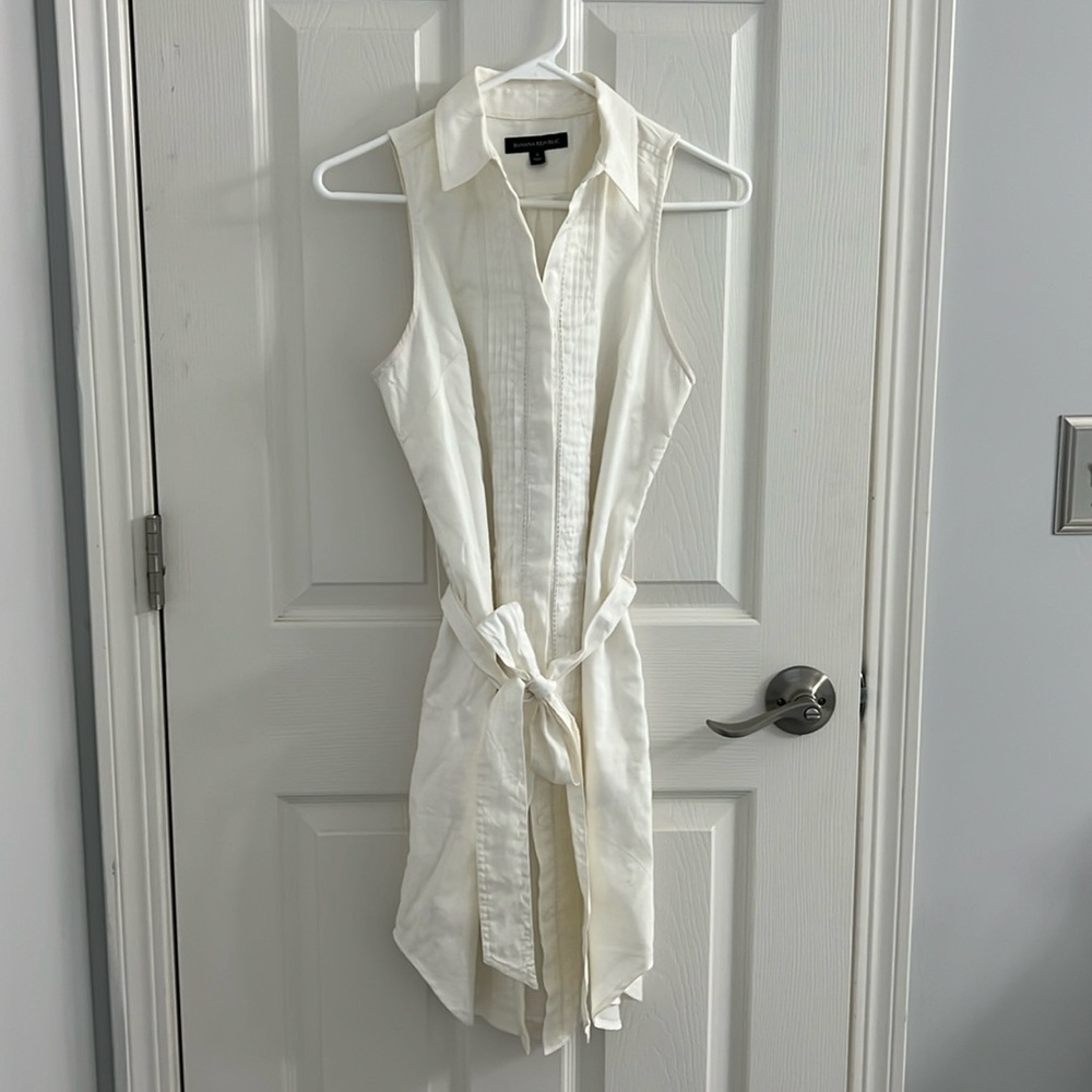Banana Republic sleeveless shirt dress.